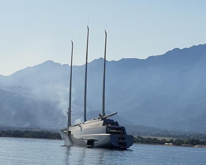 Une consultation publique pour réglementer les mouillages des super yachts sur la côte ouest de la Corse 