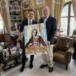 L'artiste Anto Fils de Pop offre au prince Albert II une toile en hommage à Sainte Dévote 