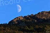 La photo du jour : la lune se lève sur l'Alta Rocca 
