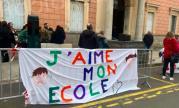 Les parents d’élèves ont manifesté, ce mercredi, contre le projet de fermeture de l’école de Castelluccio 