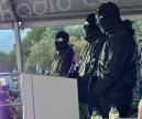 Un commando du FLNC fait irruption aux Ghjurnate internaziunale di Corti 