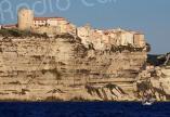 Bonifacio : le tribunal administratif de Bastia annule l’interdiction d’habiter deux immeubles des falaises 